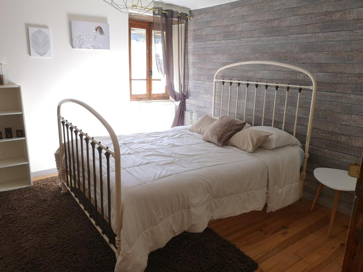 Saint-Saturnin  Maison Traditionnelle En Lozere מראה חיצוני תמונה